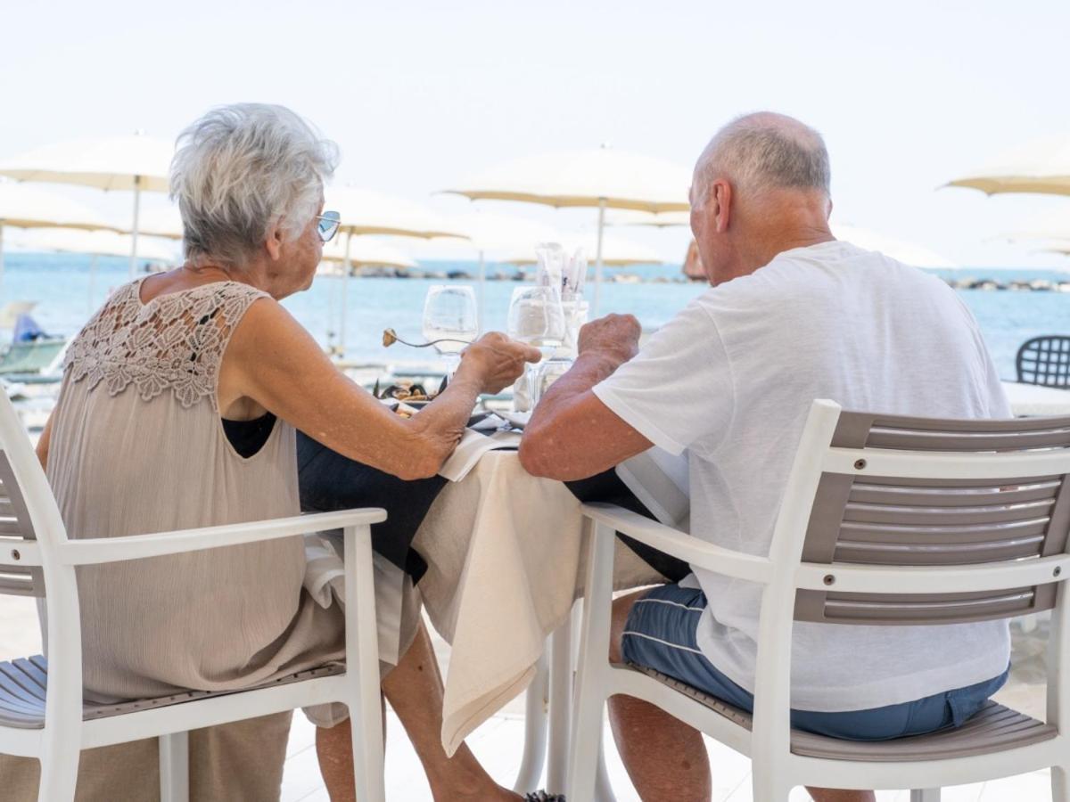 Hotel Marina Beach - Azzurro Club 拉文纳 外观 照片