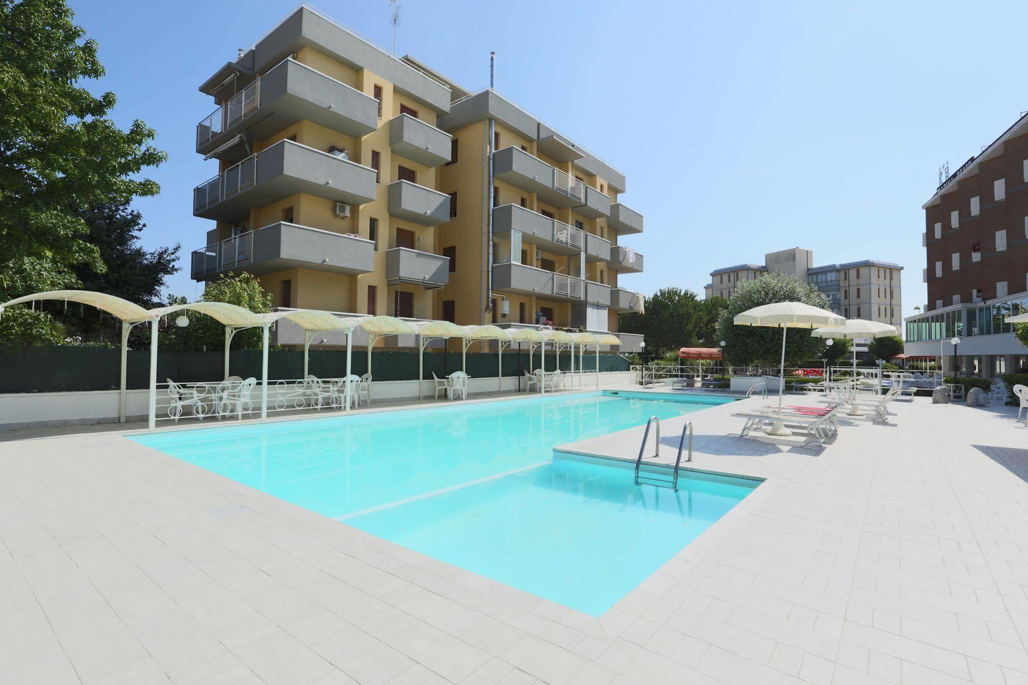 Hotel Marina Beach - Azzurro Club 拉文纳 外观 照片